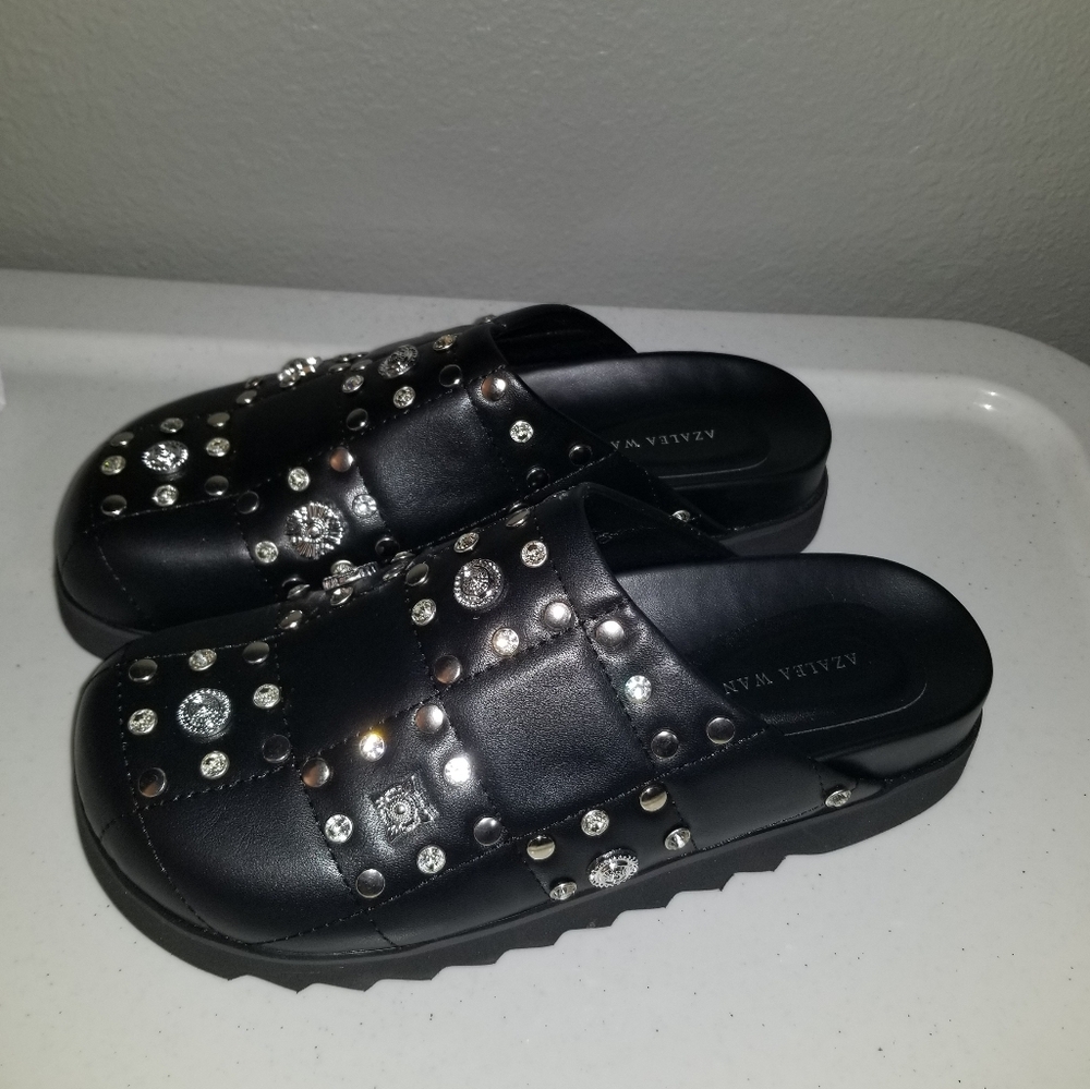 Women's Azalea Wang Fischer Studded Quilted Platform Mule Clog 10